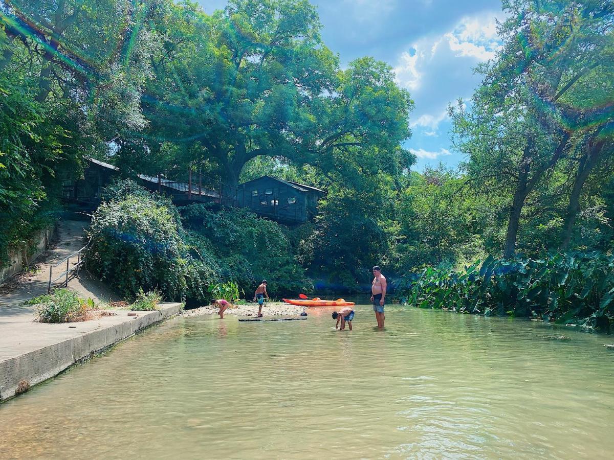 Son'S Rio Cibolo Birdhouse Cabin #11 Beautiful Creek Front Cabins And Cabanas! Villa Marion Exteriör bild